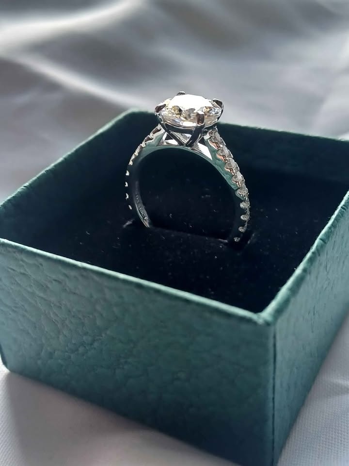 New 3.546 Carats Moissanite .925 Silver Ring - photo 3