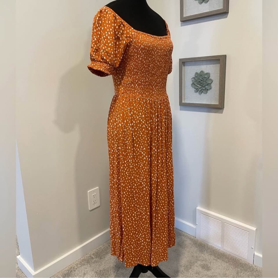 In Perfect Condition! Roxy Smocked Polka Dot Dress Size Medium - photo 3