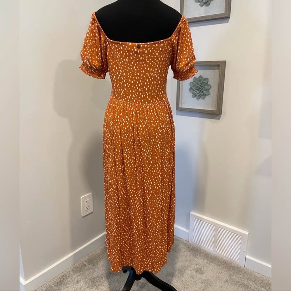 In Perfect Condition! Roxy Smocked Polka Dot Dress Size Medium - photo 4
