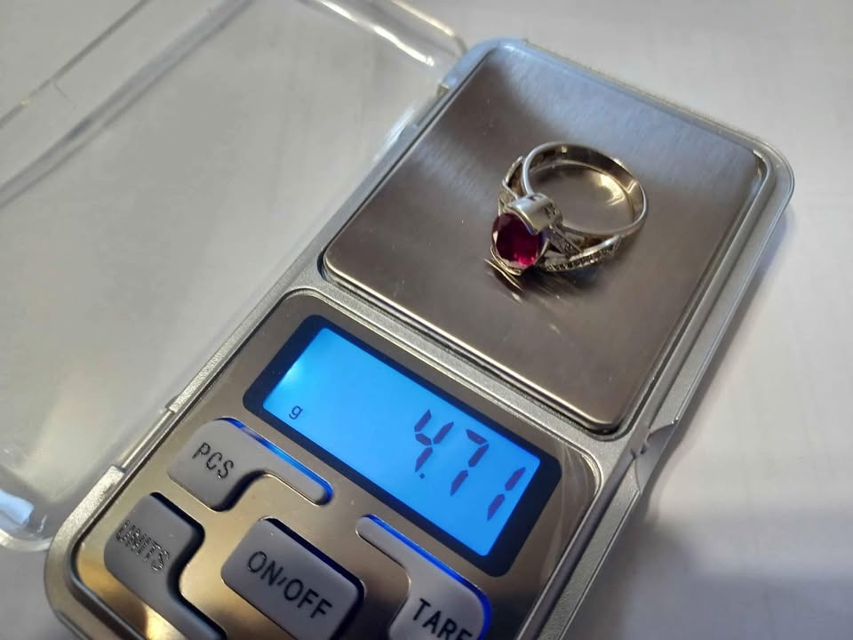 Unique vintage heavy white gold 10 K ring with Ruby stone - photo 4