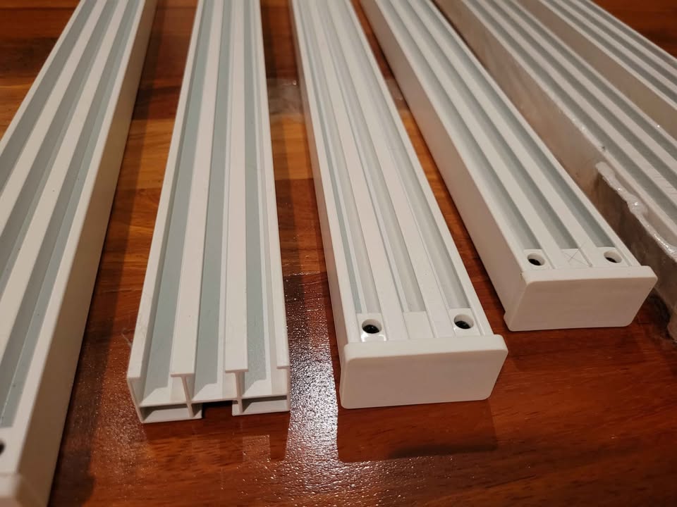 Ikea Vidga curtain tracks w/ fixtures (~20 meters) - photo 2