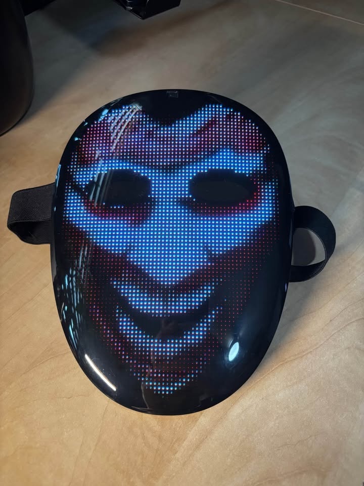 Led Mask HD with WIFI Programmable Video Play - photo 2