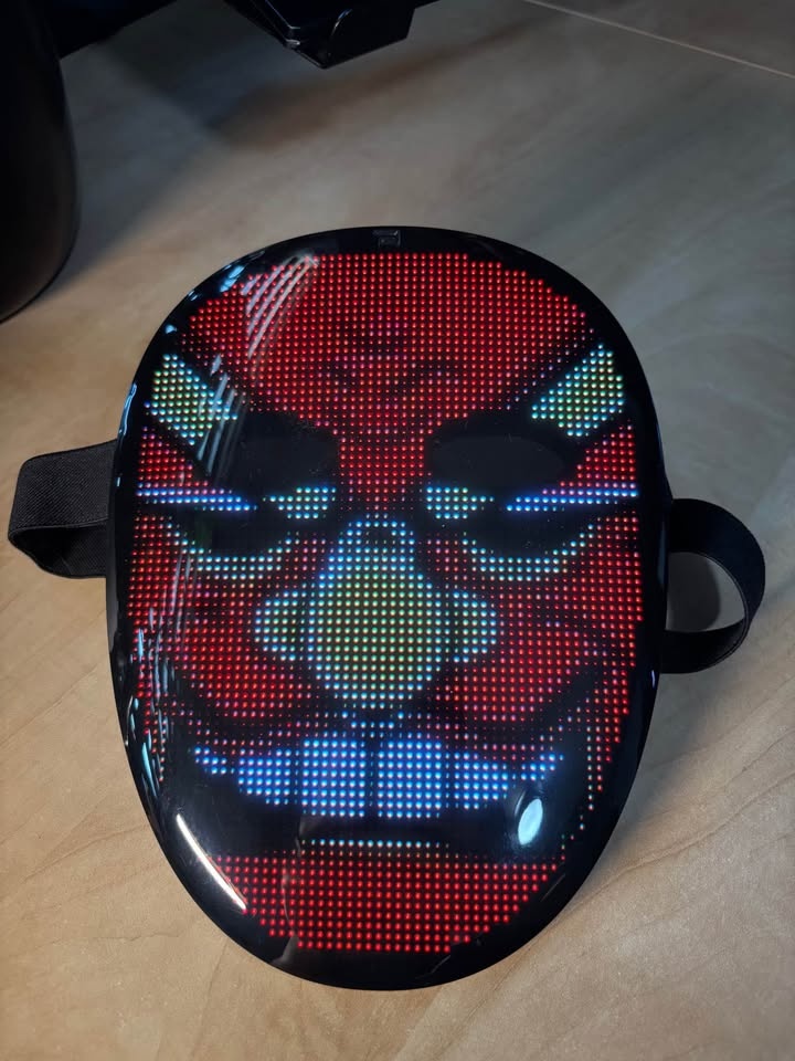 Led Mask HD with WIFI Programmable Video Play - photo 4