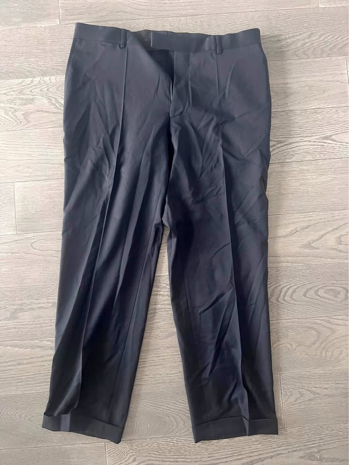 Hugo Boss 100% Virgin Wool Dress Pants - Size 38R - Made in USA