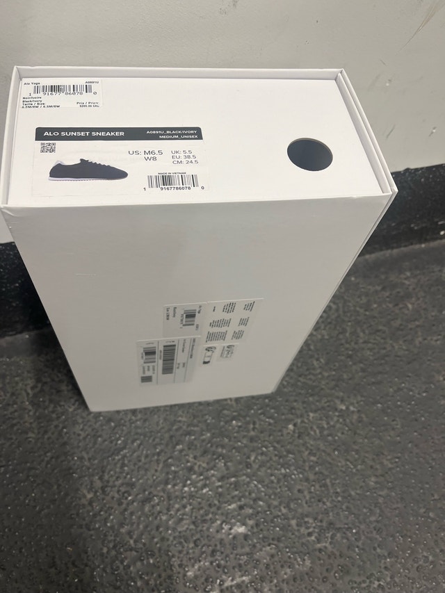 Alo Sunset Sneaker empty Box - photo 4