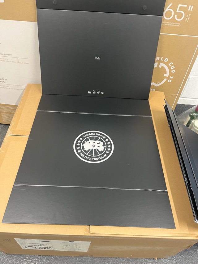Canada Goose Box