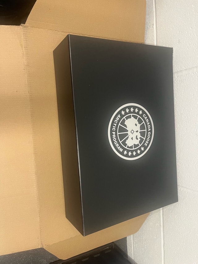Canada Goose Box - photo 4