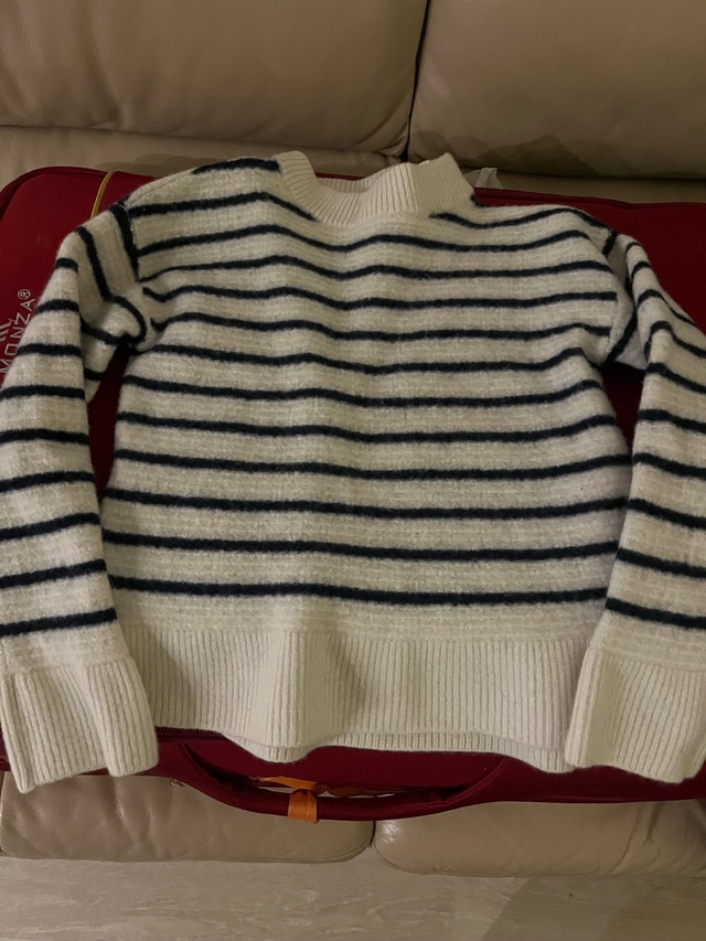 Uniqlo Striped Sweater - photo 5