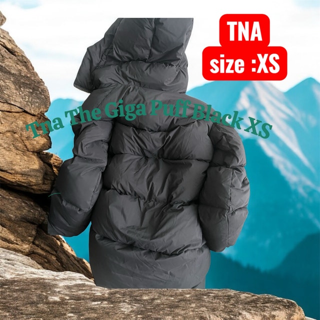 TNA The Giga Puff Black XS
