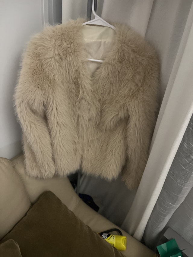 DOMIIRIGE Faux Fur Coat – Size M – Winter Coat