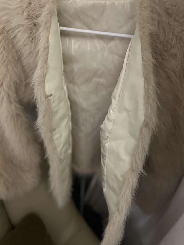 DOMIIRIGE Faux Fur Coat – Size M – Winter Coat - photo 4