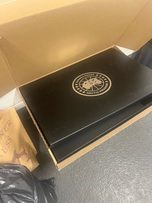 Canada Goose Box