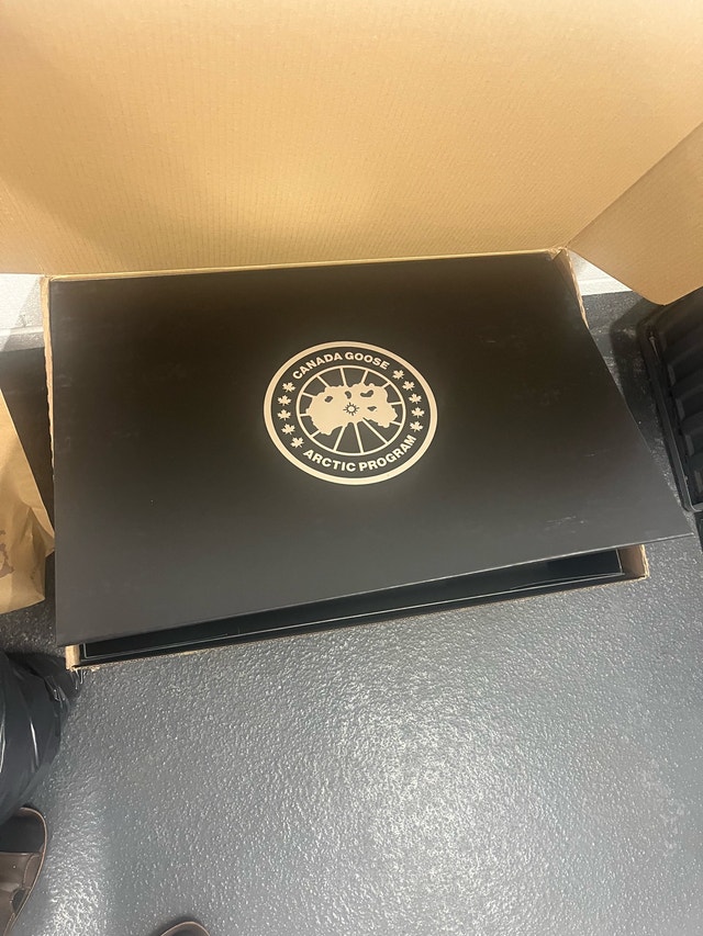 Canada Goose Box - photo 5