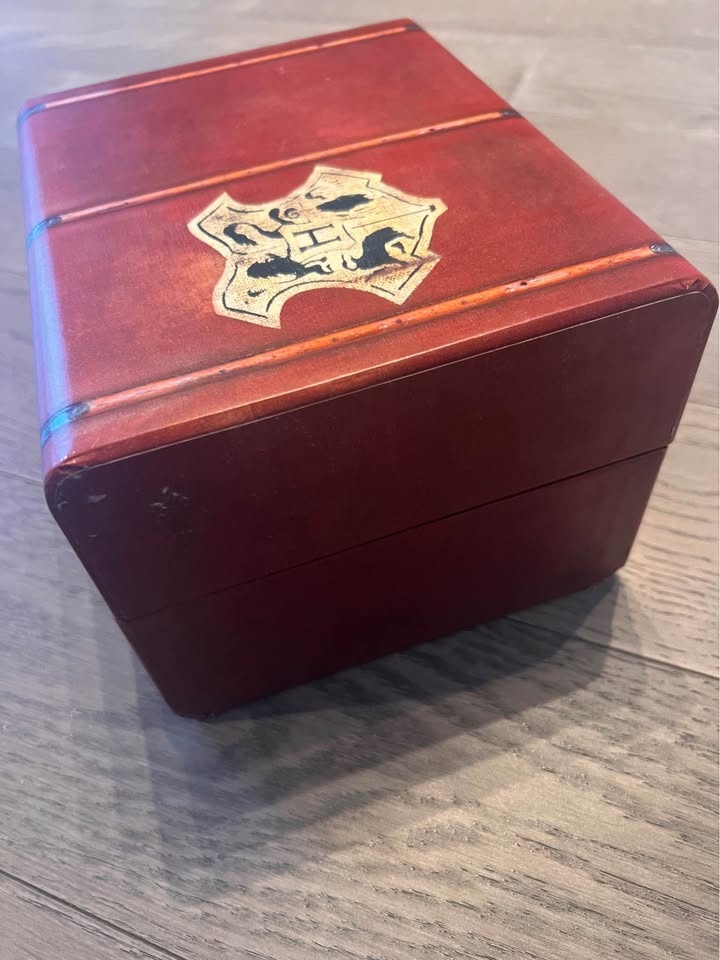 Harry Potter Years 1-5 Limited Edition Trunk DVD - photo 4
