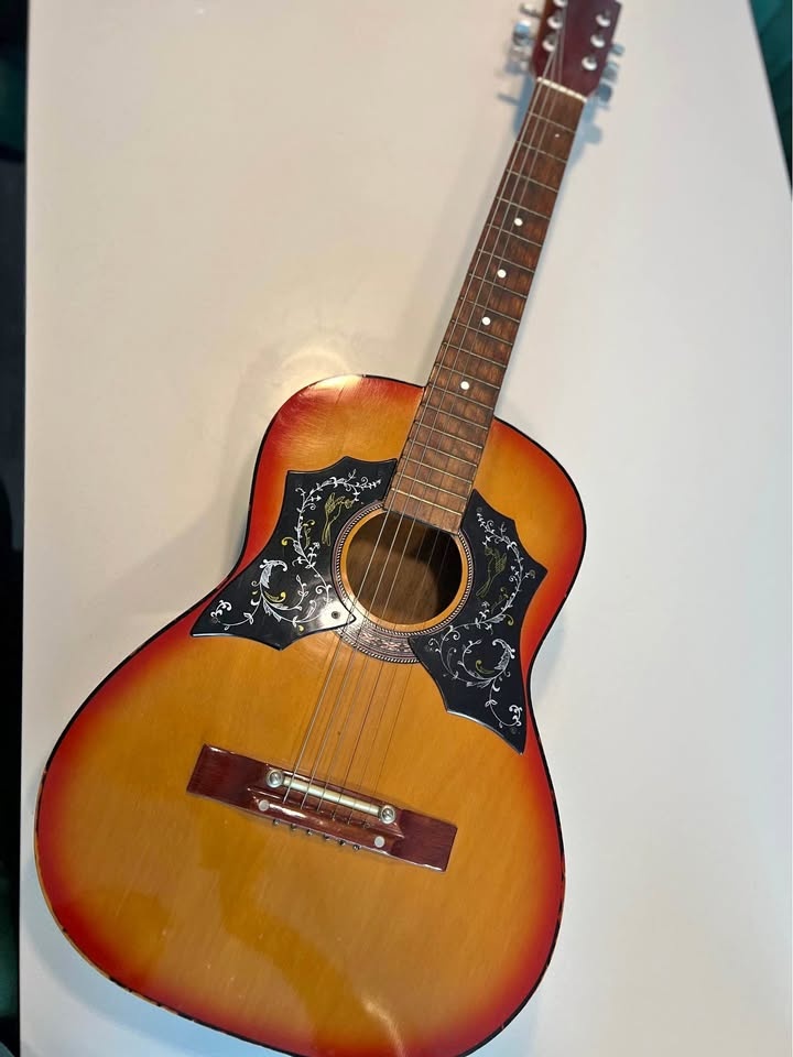 🎸 Acoustic Guitar – Classic Style & Warm Sound 🎶