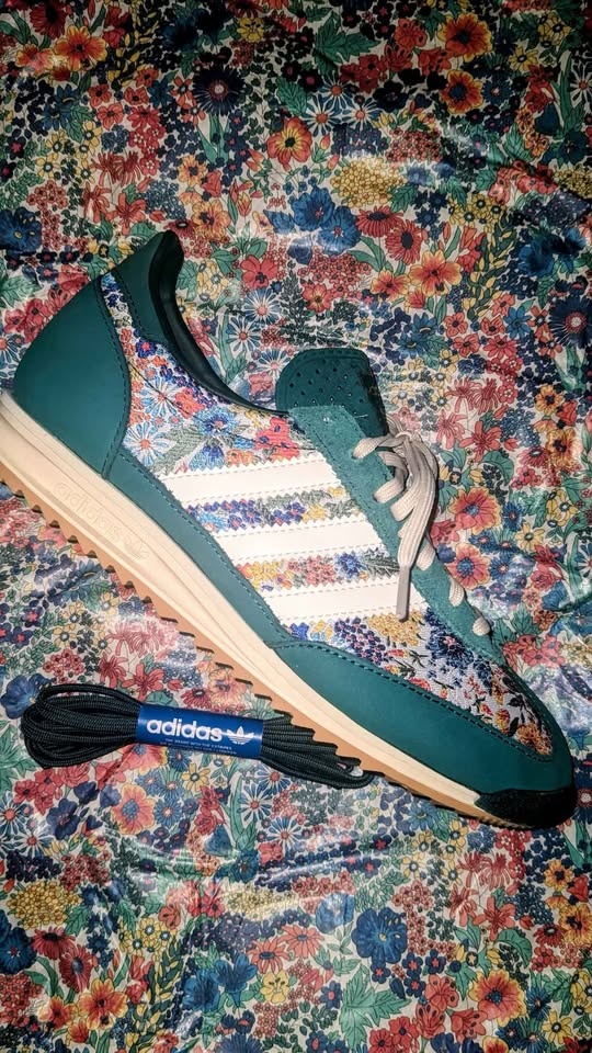 Adidas Liberty of London Women's Sneakers US 71/2 New Collegiate - photo 4