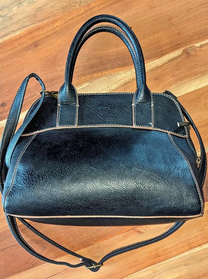 ROOTS HANDBAG with CROSSBODY STRAP NEW Condition
