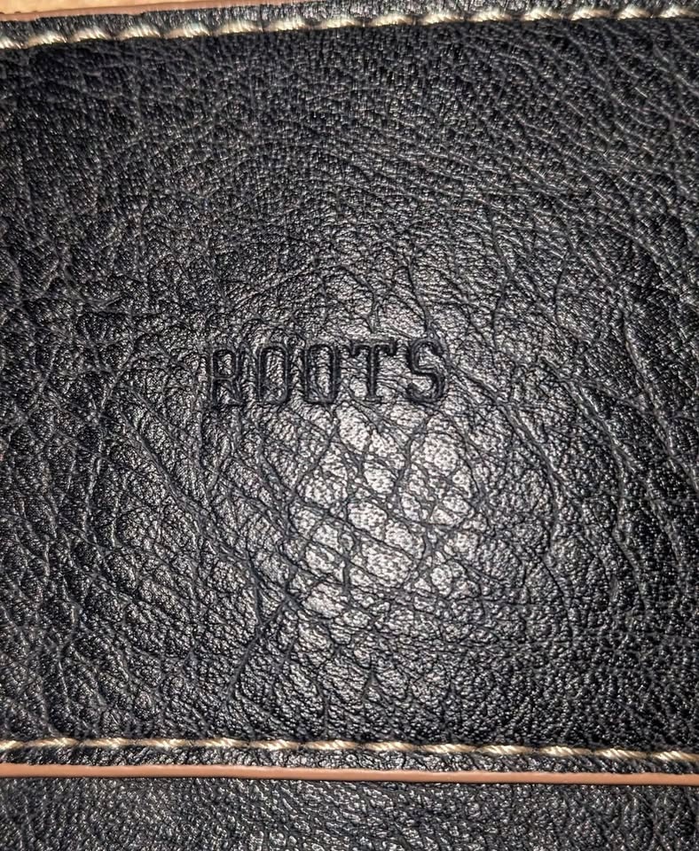 ROOTS HANDBAG with CROSSBODY STRAP NEW Condition - photo 3