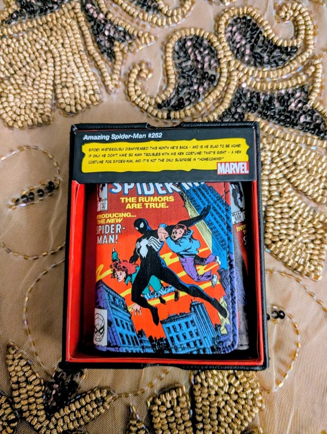Marvel Spider-Man #252 Comic Wallet with Box