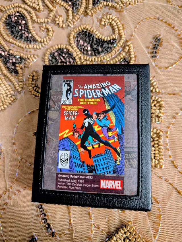 Marvel Spider-Man #252 Comic Wallet with Box - photo 2