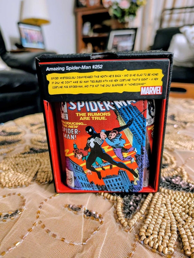 Marvel Spider-Man #252 Comic Wallet with Box - photo 4