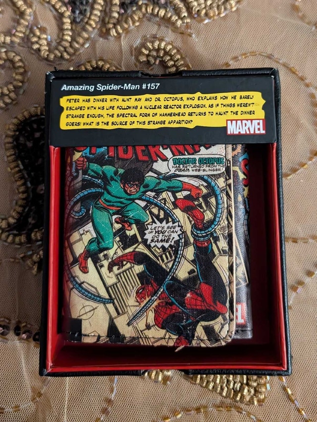 Amazing Spider-Man #157 Wallet & Collector's Box