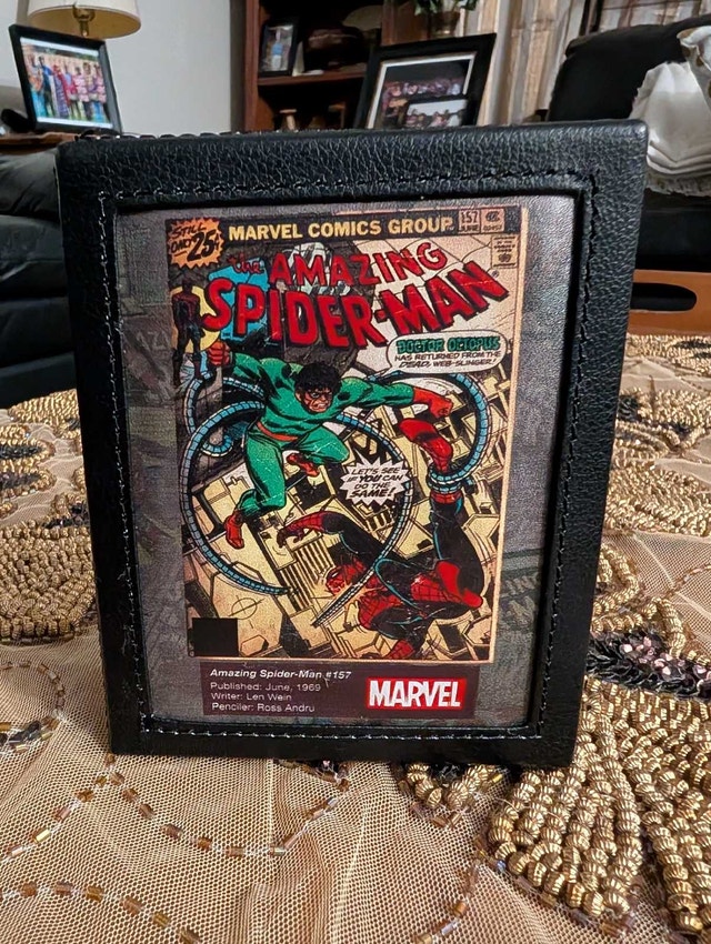 Amazing Spider-Man #157 Wallet & Collector's Box - photo 5