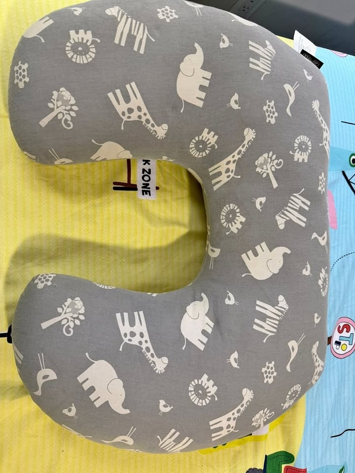 Feeding pillow