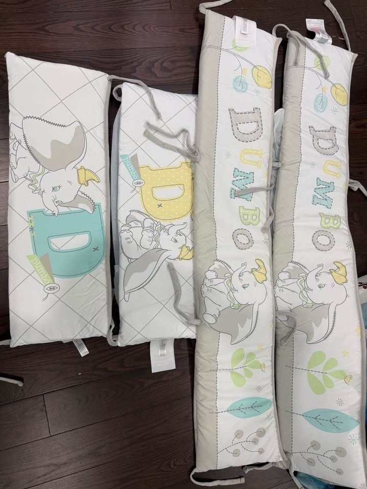 Baby crib with mattress and crib guards - photo 2