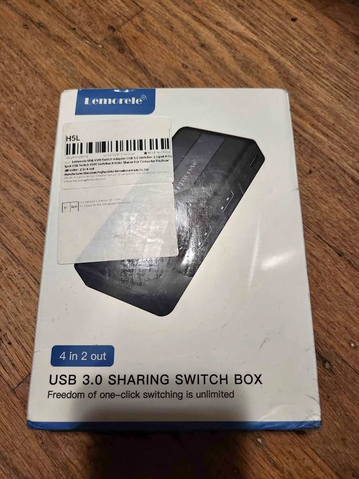 Brand New USB Switch