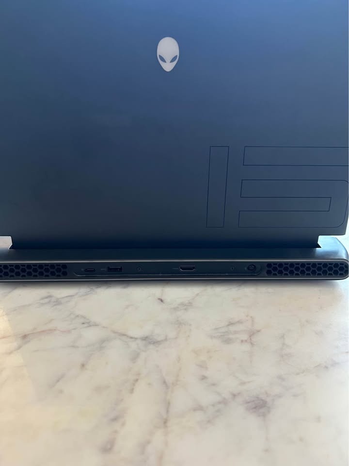 Alienware m15 Ryzen Edition R5 – RTX 3070 - photo 5