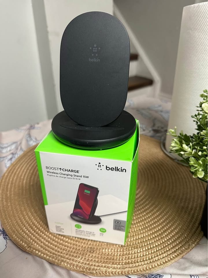 Wireless power bank