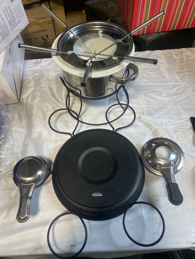 Toque Classic Stainless Steel Fondue Set - photo 4