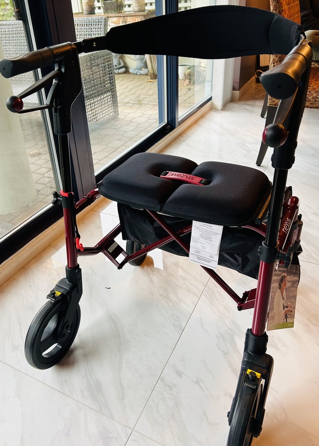 Nexus Walker- brand new - photo 4