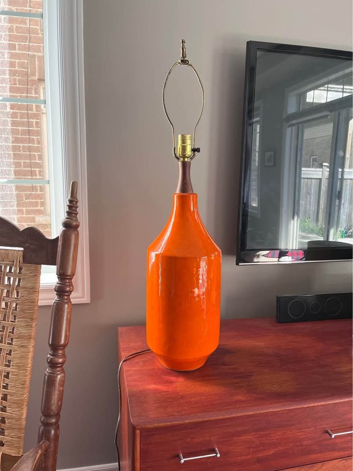 Large mid century modern orange ceramic lamp with teak wood - photo 3