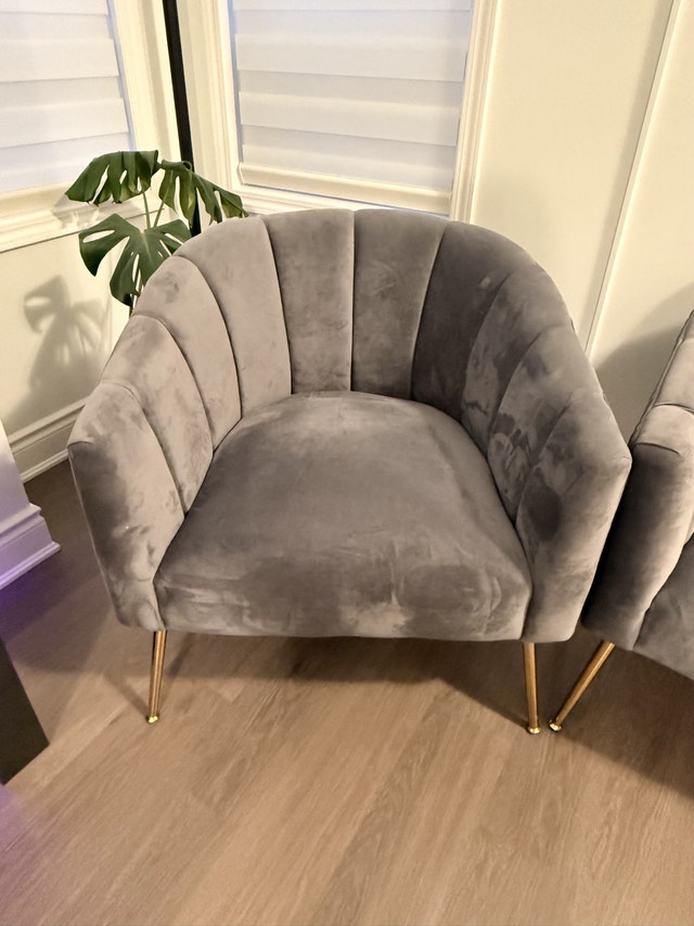 4 piece grey velvet living room set - photo 2