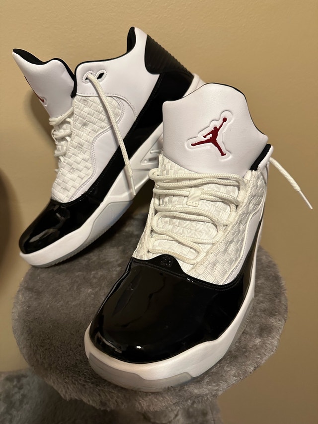 jordan Aura red white black basketball shoes