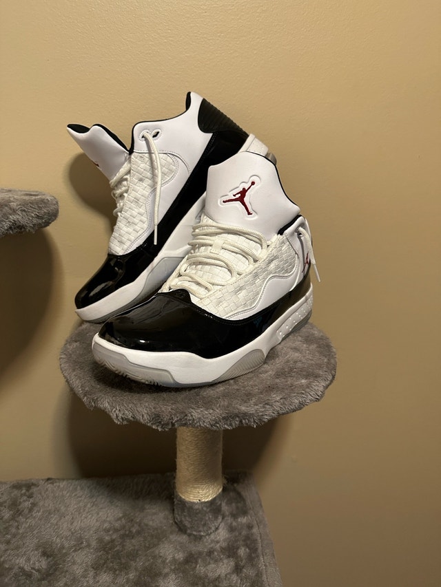 jordan Aura red white black basketball shoes - photo 5