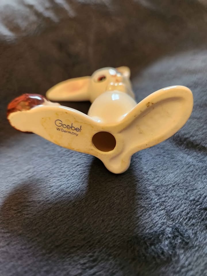 Vintage Goebel Bunny with Hedgehog - photo 4