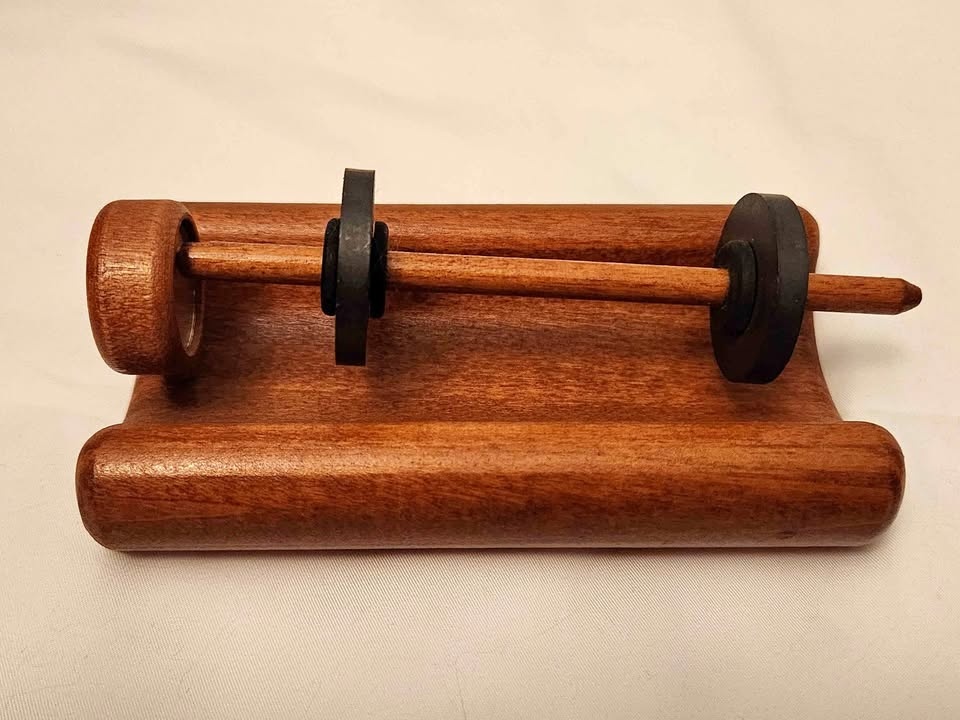 Magnetic Levitation Device / Desk Decoration