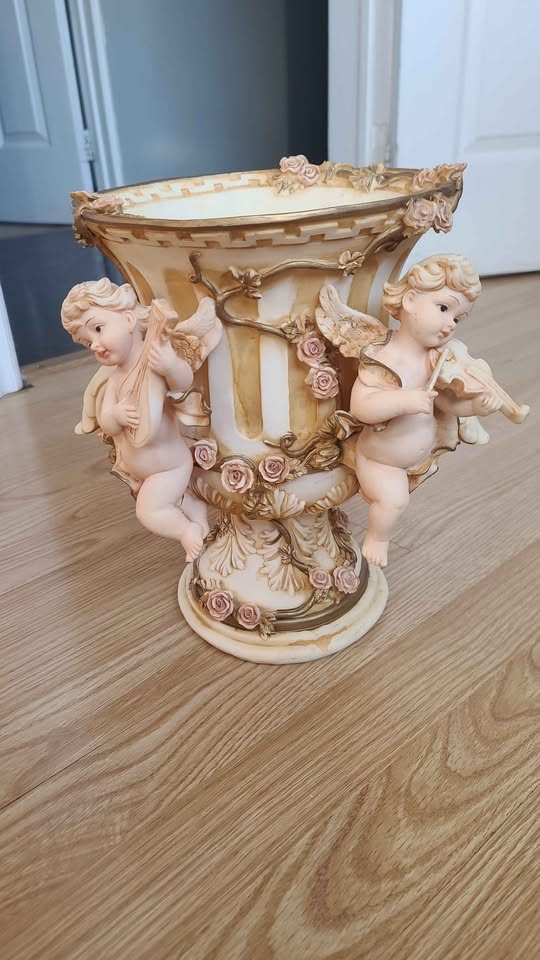 Angel & Rose Decorative Vase 🏆