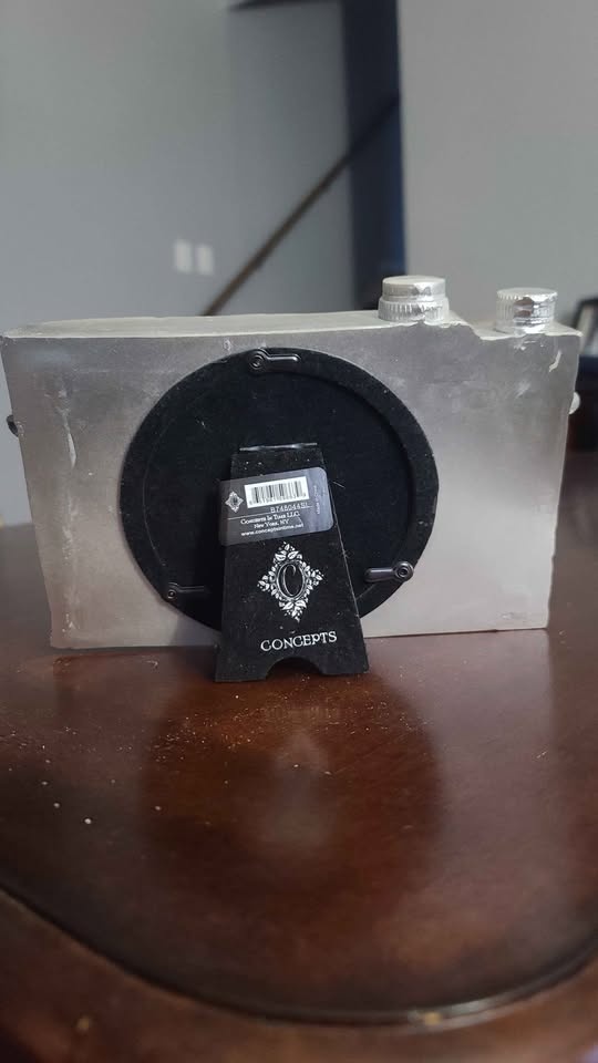 Unique Retro Camera Picture Frame - Silver 🏆 - photo 2