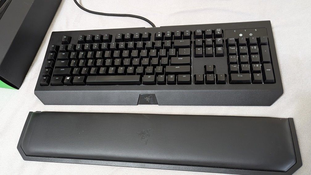 Razer Blackwidow Chroma v2 Green Switches - photo 2
