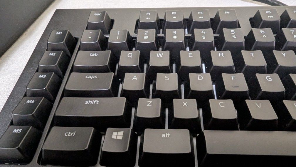 Razer Blackwidow Chroma v2 Green Switches - photo 3