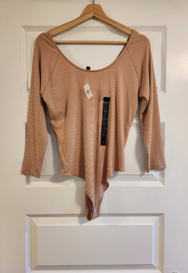 NEW Banana Republic Bodysuit - Size Large