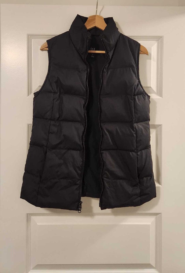 Women's GAP Puffer Vest - Size Small