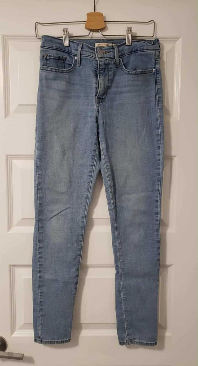 Levi's 712 Women's Slim Jeans - Size 27 - photo 2