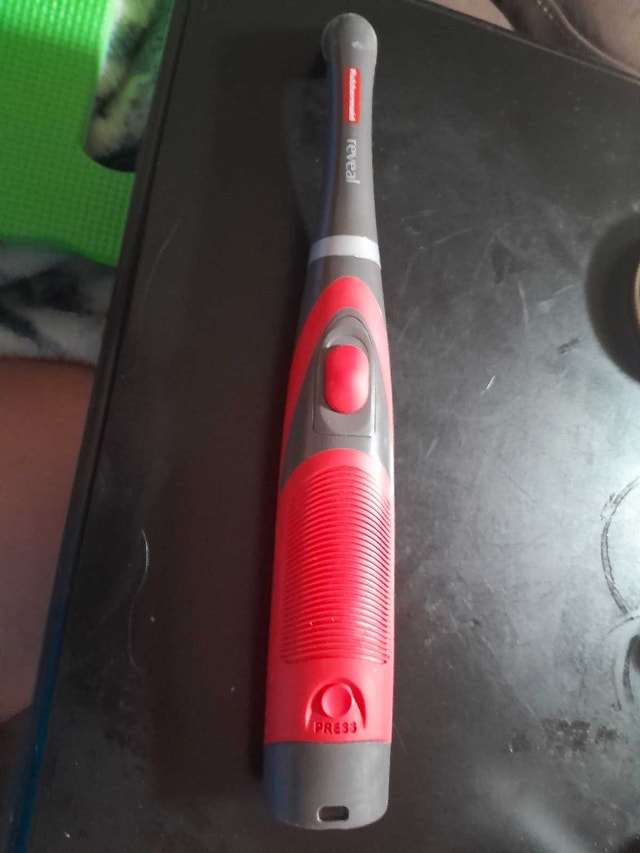 Rubbermaid reveal brush