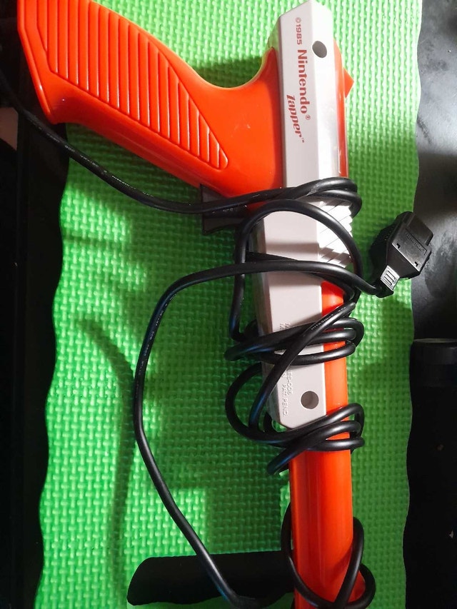 Nintendo zapper orange