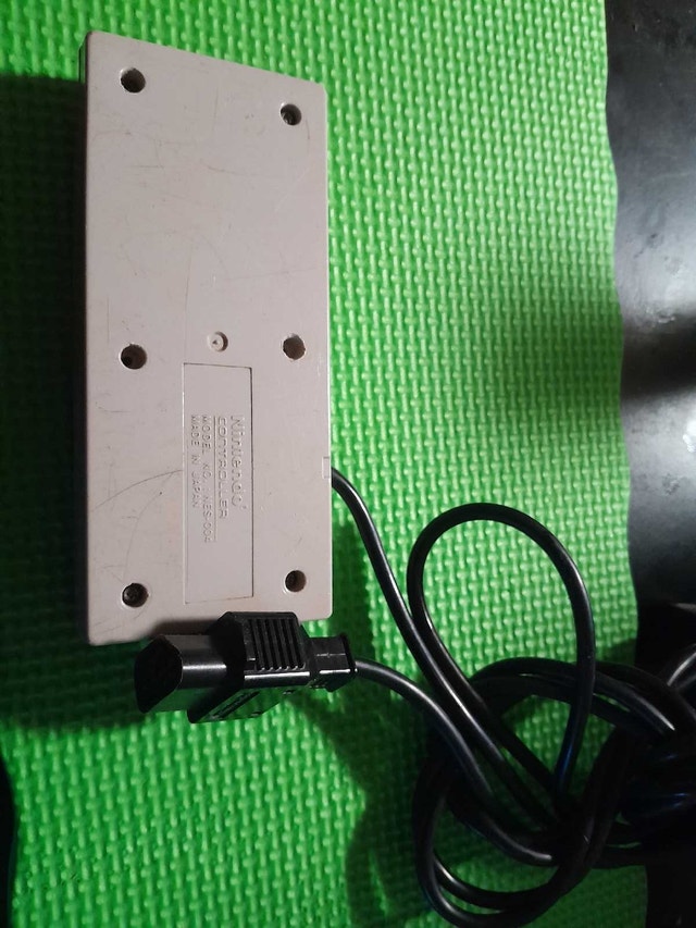 Original Nintendo controller - photo 3